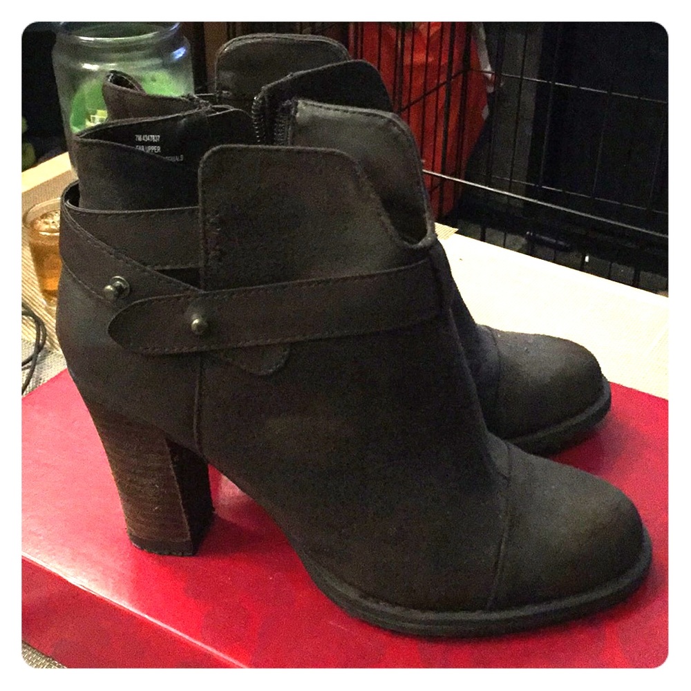 Crown Vintage Bootie, 2.5” heels, Brown suede